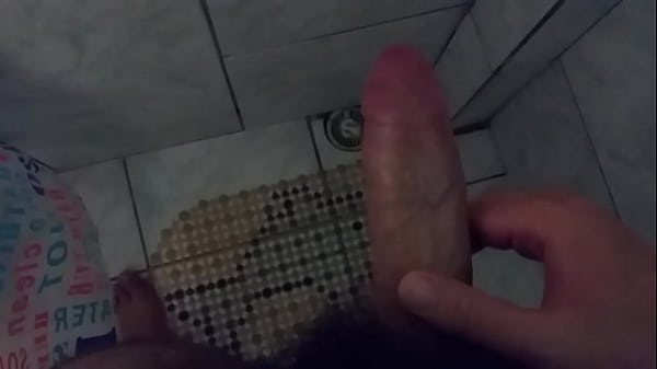 Quem quer uma gozada quente na boca?