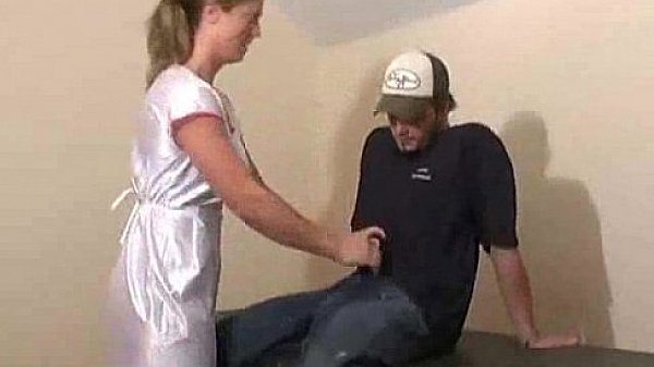 Young slut gives handjob