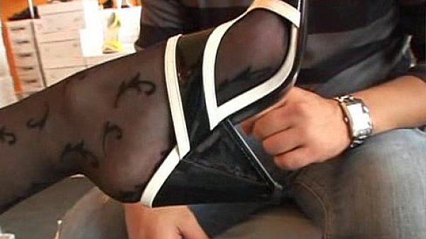 welcome-footville-4-scene-3 H