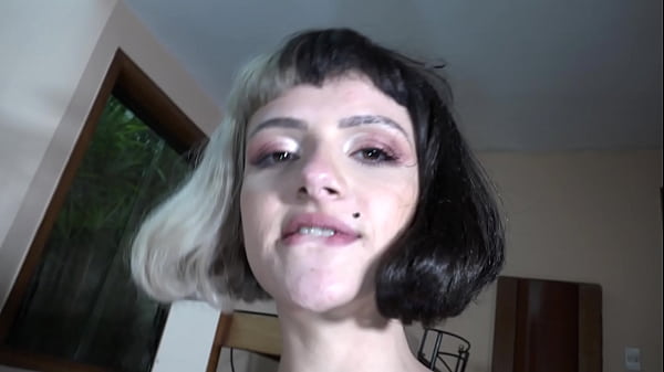 Candy Crush essa novinha &eacute; t&atilde;o gulosa que quer logo dois em uma DP