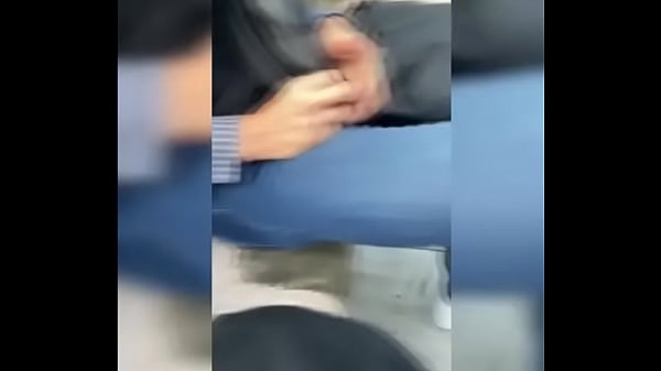 CHICA Latina le OFRECE DINERO a CHAVO por SEXO en P&Uacute;BLICO y Esto Pas&oacute;! Parte #1  