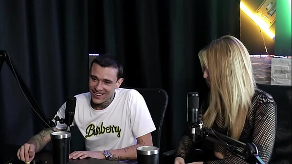 Uma vez ele fez um atendimento para um homem, falou do jogo do tigrinho e o orgulho que seu pau sentia - Yasmin Pariz & Ktal Vagabundo do Bom (SHEER/RED)