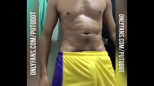 Pauzudo exibindo rol&atilde;o