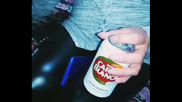 Puta esposa infiel es follada por desconocido que le ofrece dinero en un supermercado soriana de Cuernavaca Morelos recibe llamada de su esposo Juan rica mamada en llamada telef&oacute;nica su marido le dice que est&aacute; con su amiga Karen Juan tu espo  