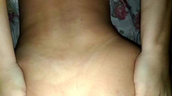 Crossdresser oriental de quatro 2 