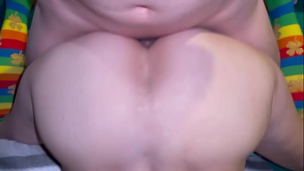 Stretch out her tight pussy