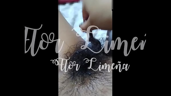 Sob&aacute;ndome un plug por la flor