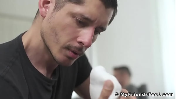 Foot fetish ends with jizz with gay stud