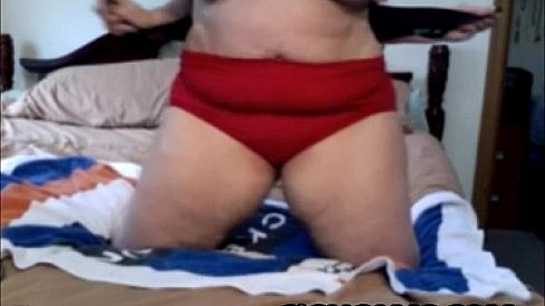 Chubby Mature With Oiled Body