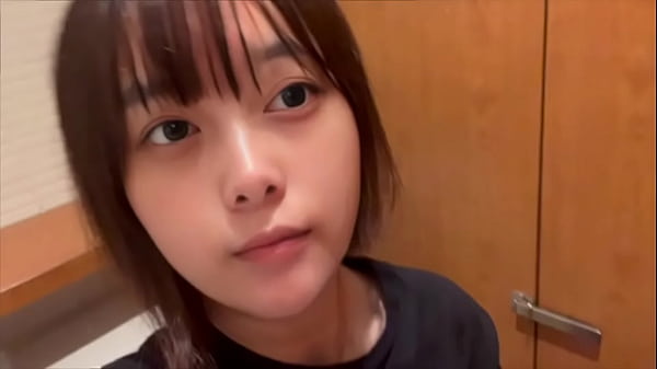 【ト◯レでオナニー】隣にト◯レしてる人がいたけど、それがまた興奮して一人オナニーでイキまくりました&hellip;