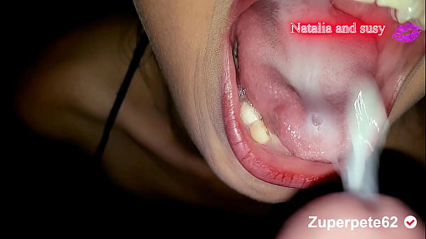 La mamada de mi zorrita personal me saca todo el semen en su boca  