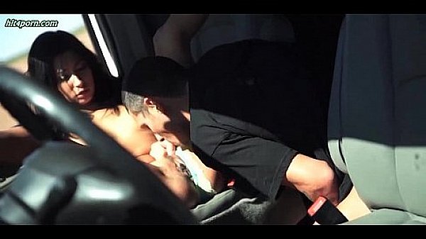 Sensual babe gives blowjob to naughty driver