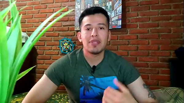 Tuve que dar sexo oral a un vergon en mi entrevista de trabajo 