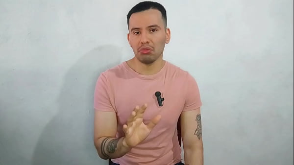 Compa&ntilde;eros del trabajo utilizan el comedor para hacerse sexo oral con semen en la garganta profunda ! 