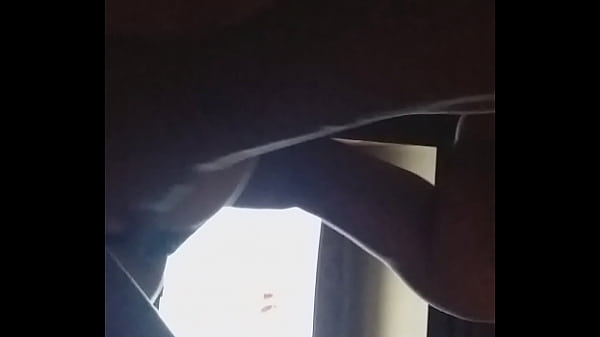 Clara recibiendo un breve masaje  