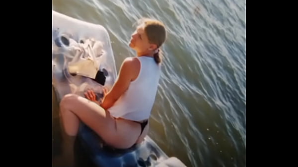 thick white girl using bbc dildo 