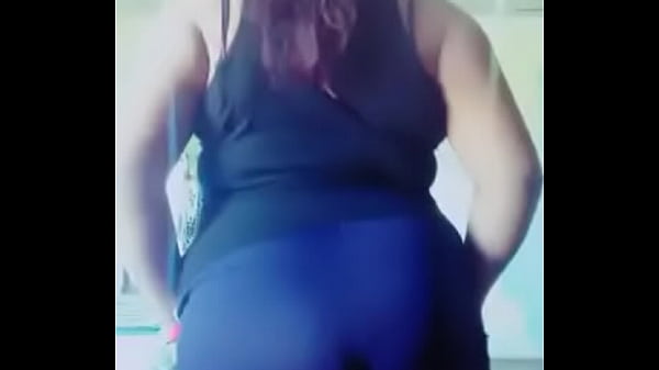 Mi amiga me mueve &eacute;l culo