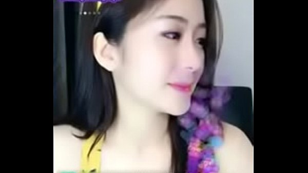 Hot girl celebrates birthday on uplive