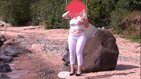 Wet leggings on a big ass MILF 