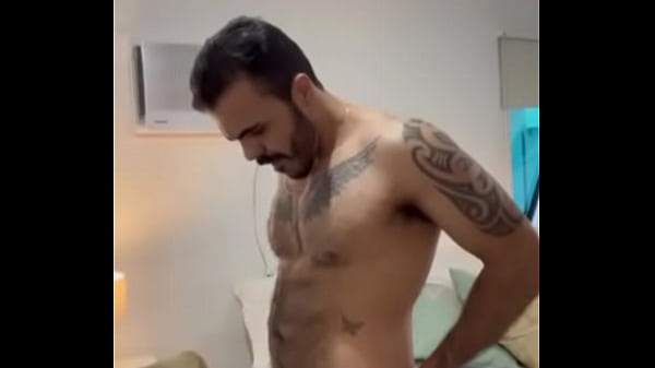 O Pelud&atilde;o Pauzudo me arrega&ccedil;ou 