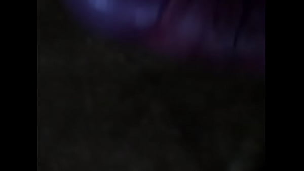 Estou com o pau excitado no escuro