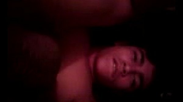 se mete desodorante en el culo...!!!! 