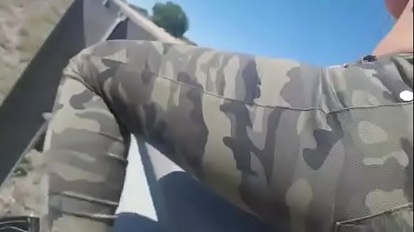 Colombiana cogiendo bien puta en la carretera  