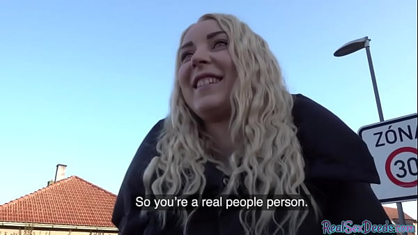 European beauty persuaded to suck before sex