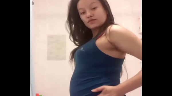 EMBARAZADA CALIENTE SE HACE UN SQUIRT