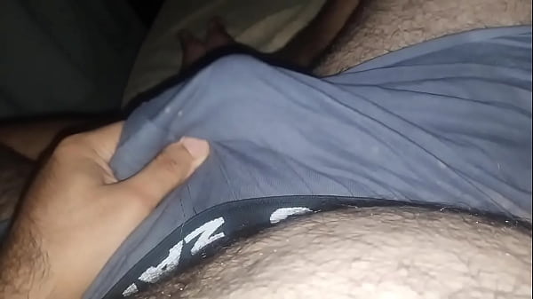 Pija gomosa dentro del boxer 