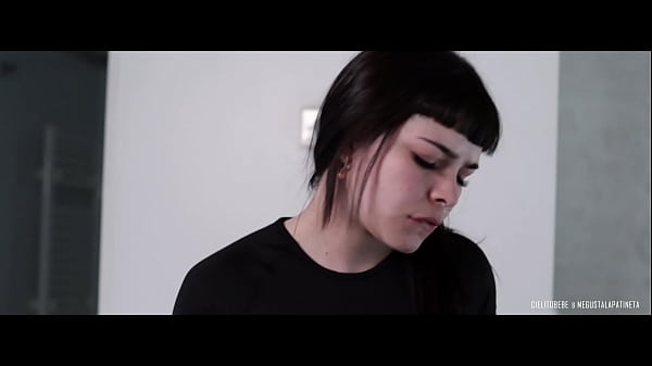 Cielitobebe profe de yoga se culea a su amiga y a su marido (ADELANTO) 