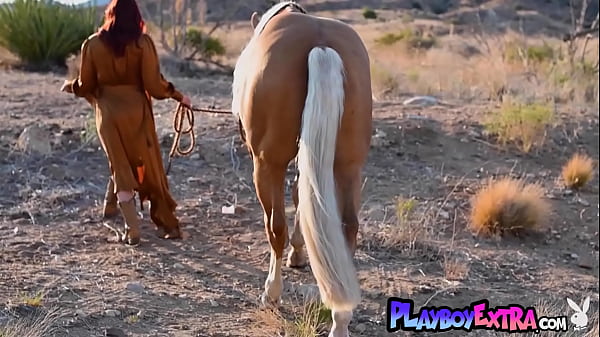 All natural busty ed muse introducing all her secrets outdoor 