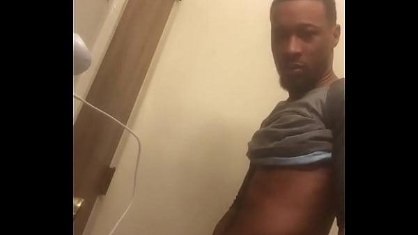 F26CF75C-10E9-4D48-A223-CC7D1920BC82.MOV