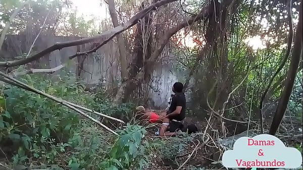 Vazou v&iacute;deo de menina estudante desaparecida em &aacute;rea de risco na Baixada