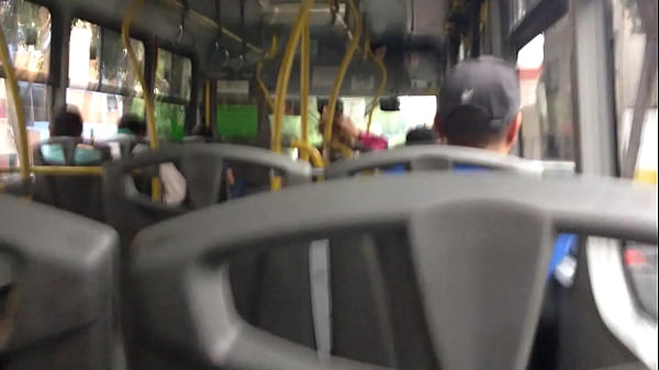 Me saco el pito en el camion