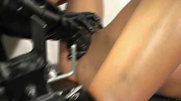 Bondage slut shaves pussy and masturbates