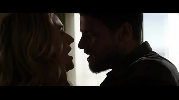 Diane Kruger Exposing her Ass in The Bridge  