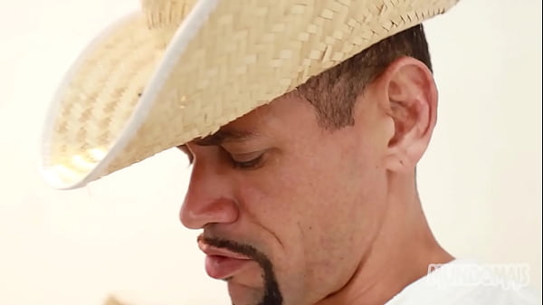 Fodendo no alojamento na ro&ccedil;a! 