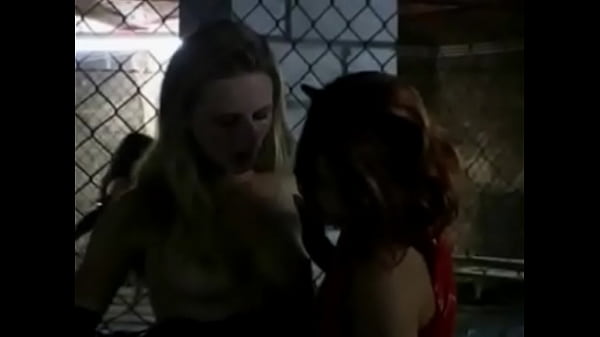 Couette-Couette aime bien faire l'amour... surtout &agrave; trois!