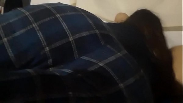 JOVENCITA EN PIJAMA ME LA MAMA ENTERA