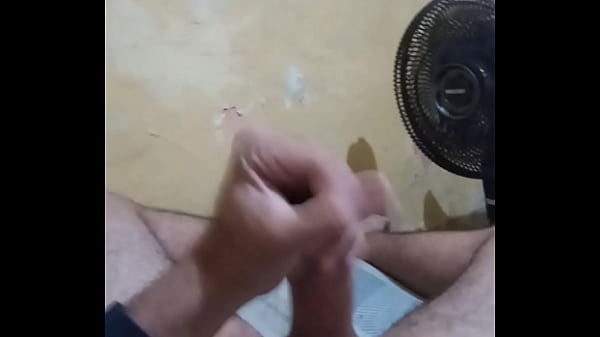 Gozando muito na calada da noite 