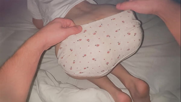 18 YEARS OLD GIRL MULTIPLE CUMMING FOR THE FIRST TIME WITH FINGER FUCK PRO 59 YERAS OLD MAN