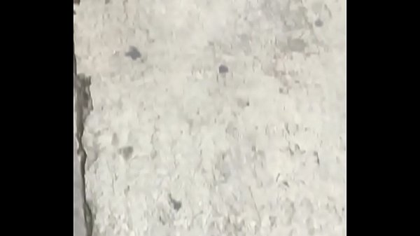 nalgona grabada en la calle