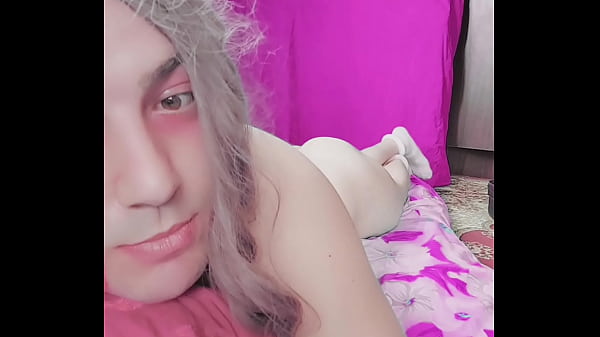 BUBBLE BUTT SISSY HOMEMADE PORNSTAR FEMBOY CROSSDRESSER KITTY TRANSGENDER LADYBOY SEDUCTIVE PRETTY 