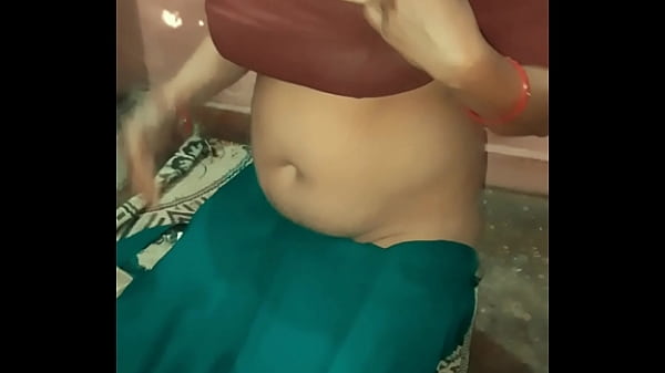 Big boobs desi girl undressing and shake  