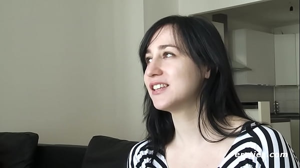 Sexy Babe Plays With Her Fun Zone