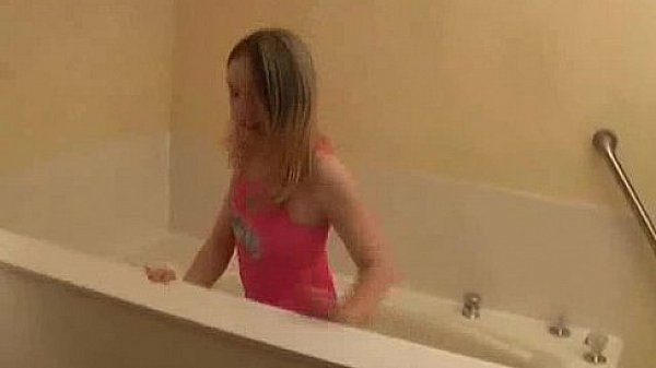 Young 18YO Teen Masturbates in Hotel Alcove - DarlingCams.com