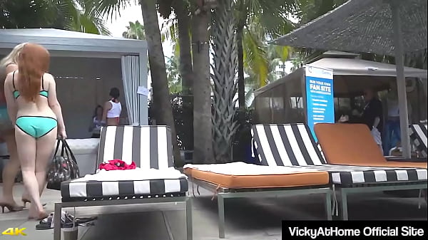 Lesbian Bikini Divas Vicky Vette And Penny Pax Eating Their Cunts!