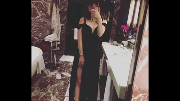 骚婊子武汉塔面前被人爆肏