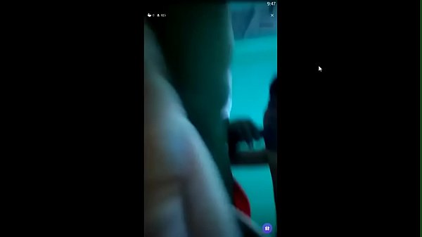 Cặp đ&ocirc;i trai đến với nhau một đ&ecirc;m kh&ocirc;ng quần &aacute;o